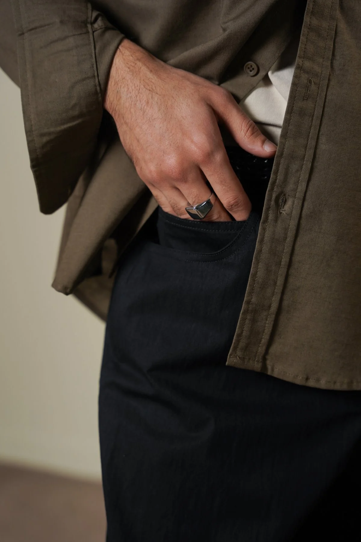 TECHNICAL FABRIC BALLOON PANTS - Image 3
