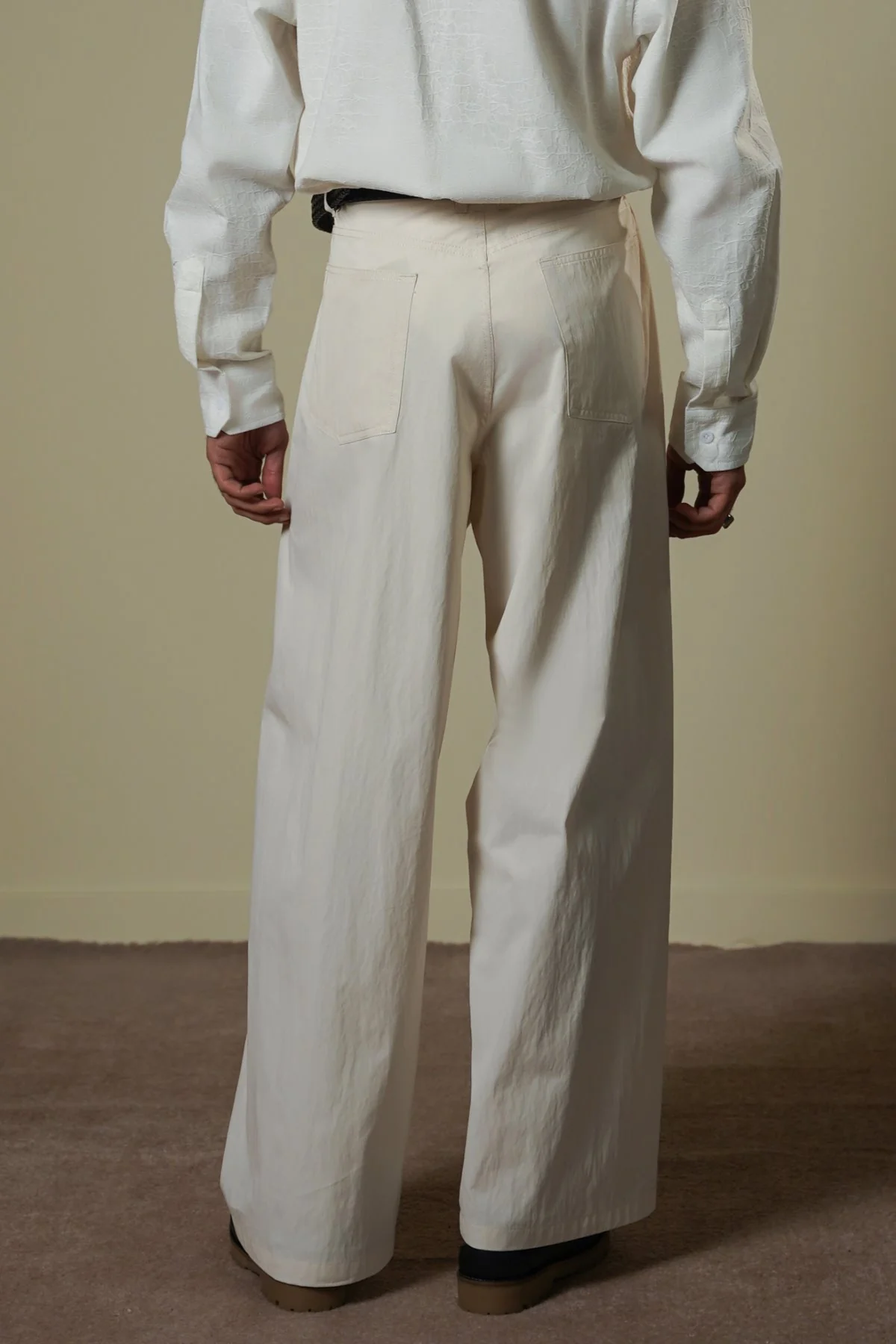 TECHNICAL FABRIC BALLOON PANTS - Image 5