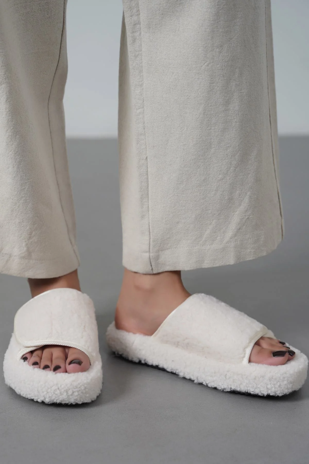 TEDDY FUR SLIDES - Image 2