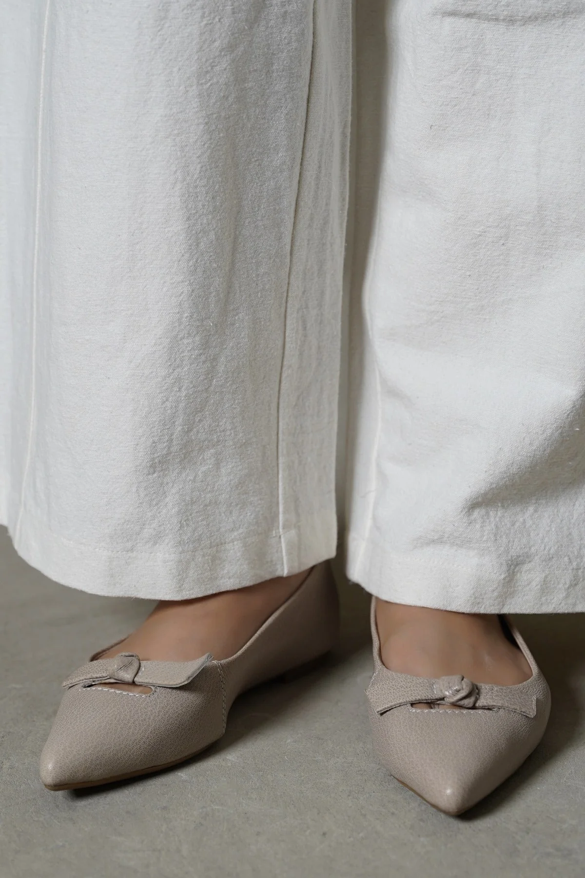TEXTURED LEATHER PUMPS - Image 5