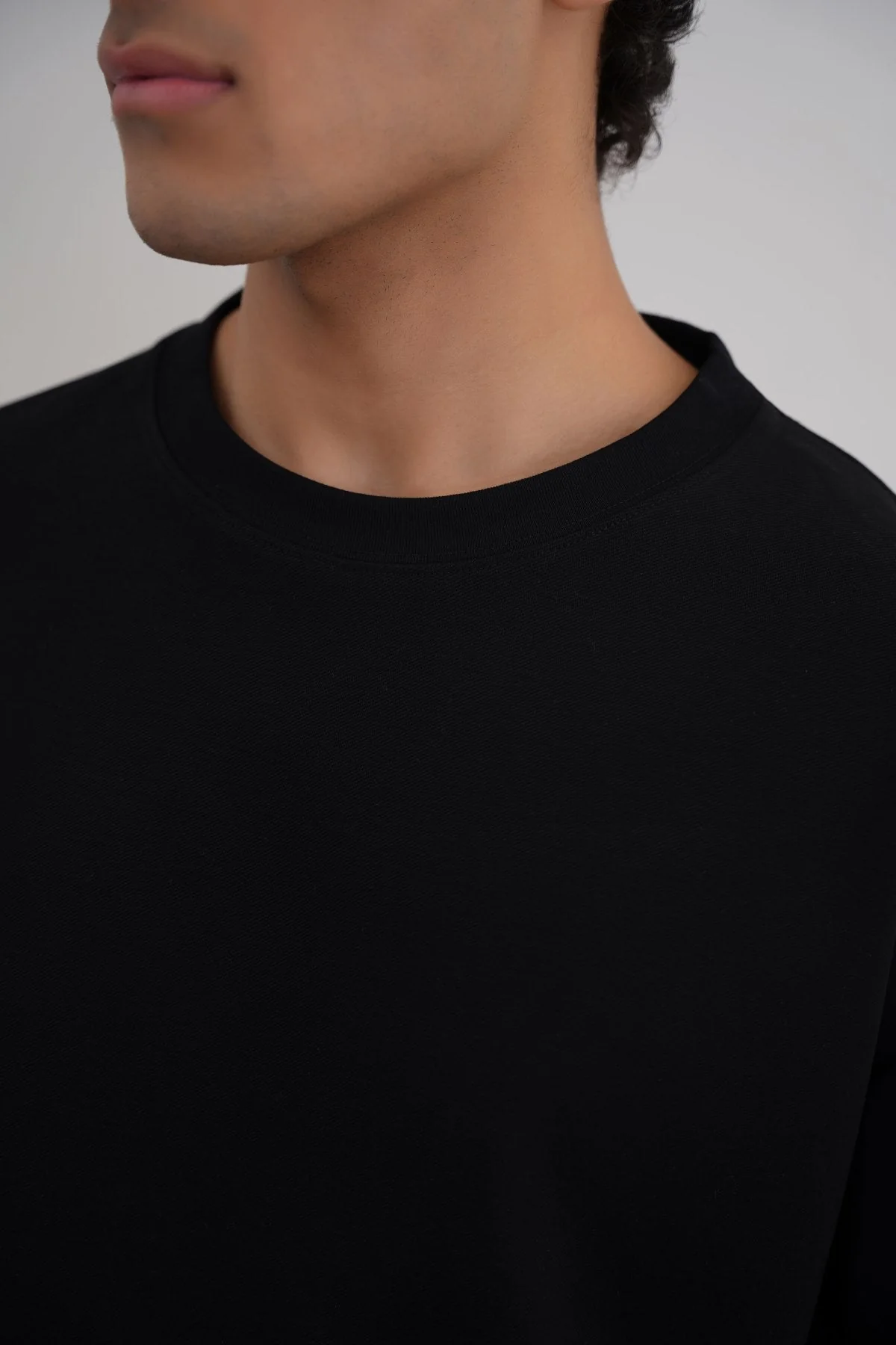 TEXTURED KNITTED CREW - Image 4