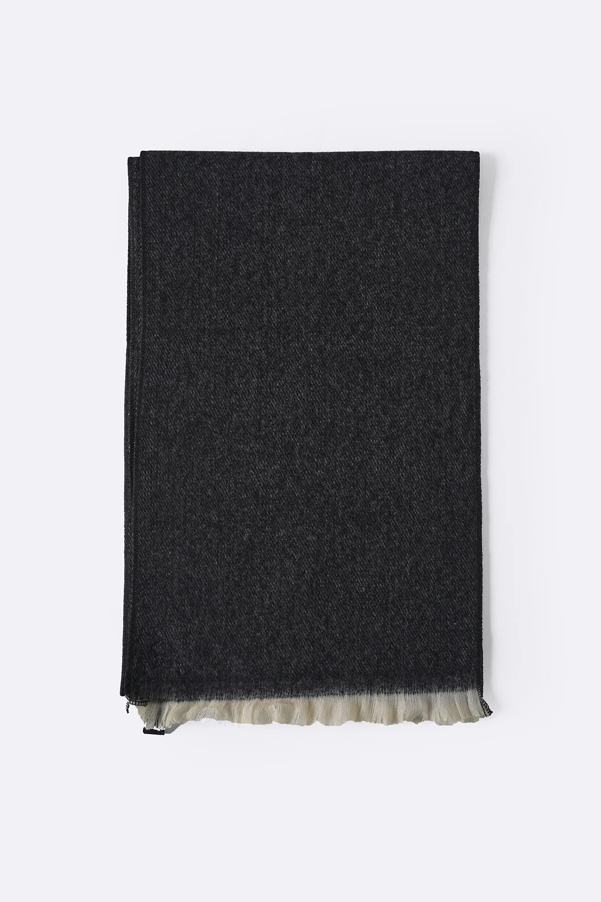 THE ESSENTIAL TRANSIT SCARF - Image 3