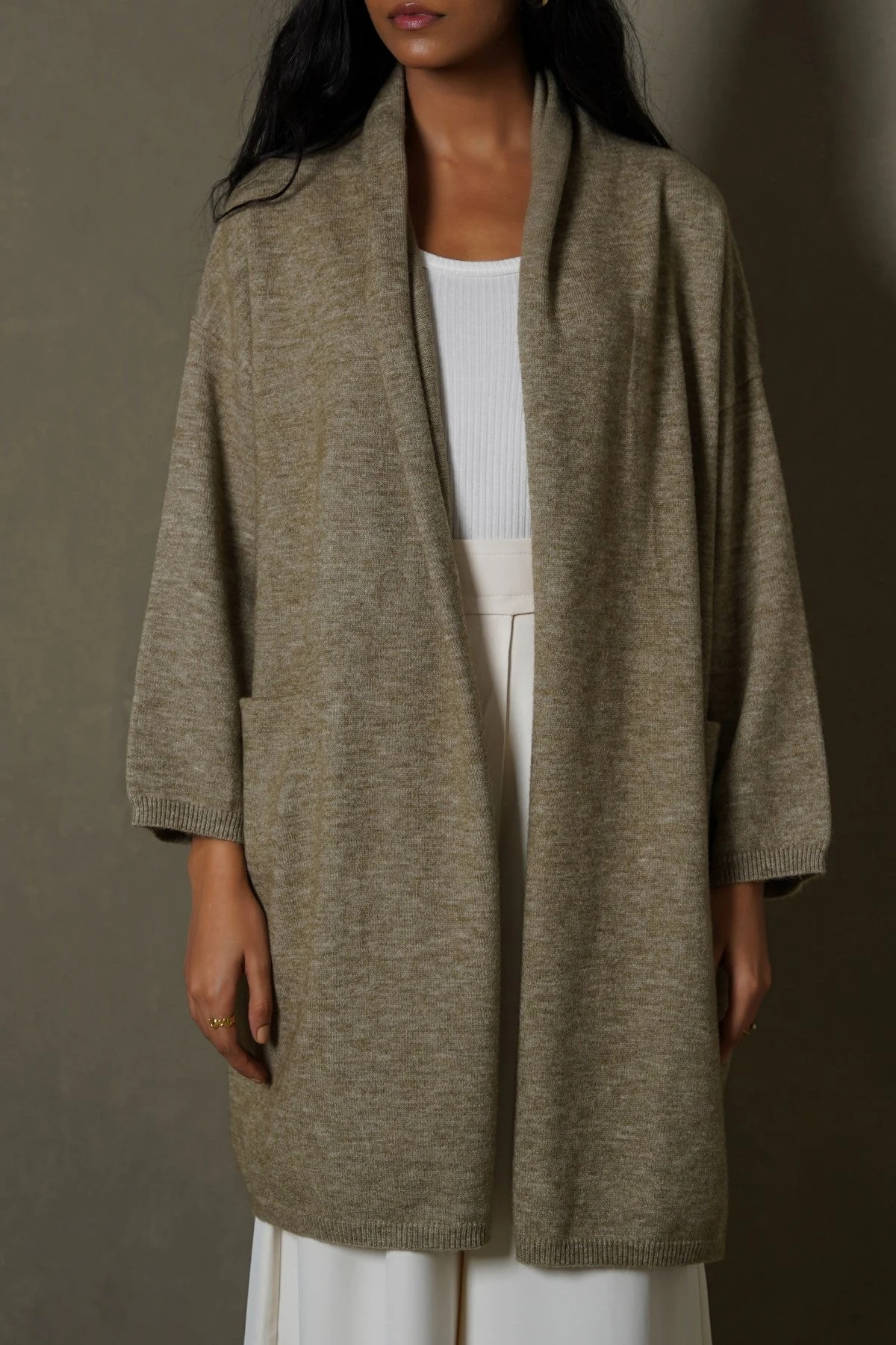THE MOM CARDIGAN - Image 4