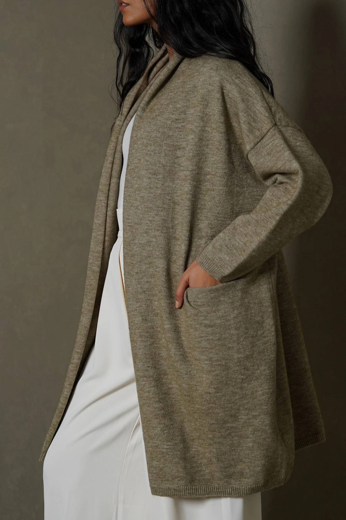THE MOM CARDIGAN - Image 5