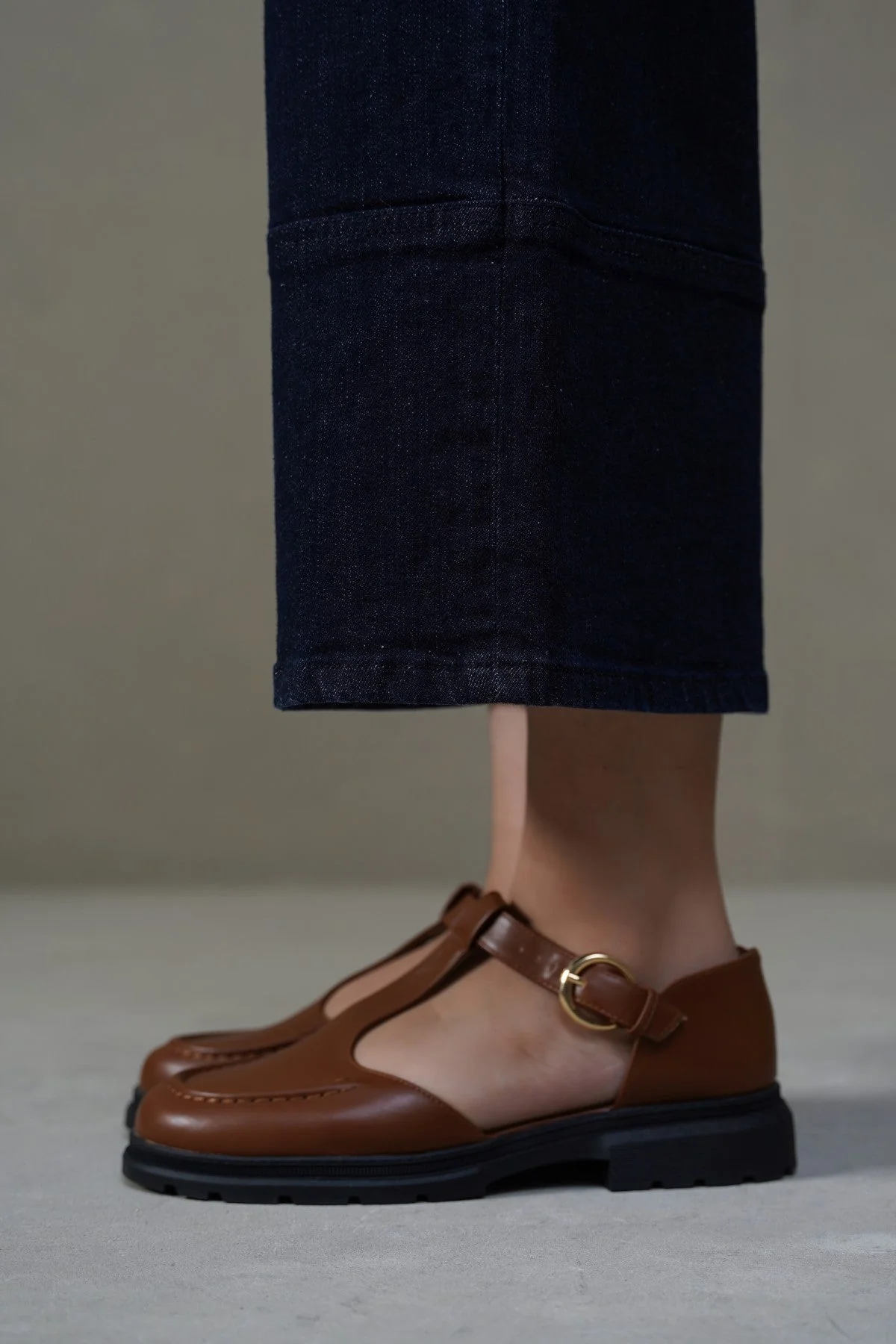 THE SCHOLAR SANDAL - Image 4