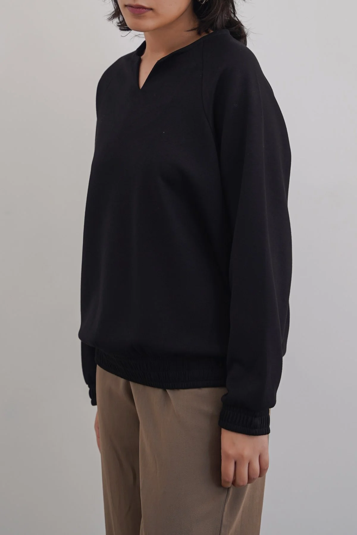 V-NOTCH PULLOVER - Image 6