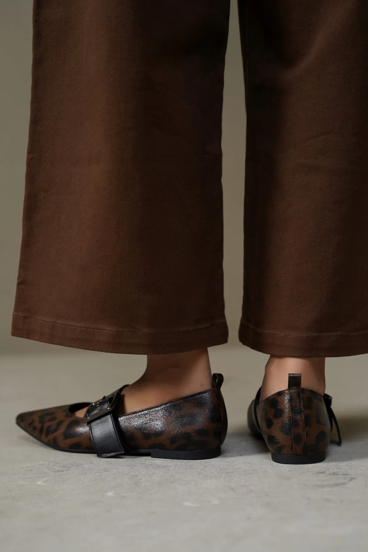 WIDE BUCKLE PUMPS - Image 4