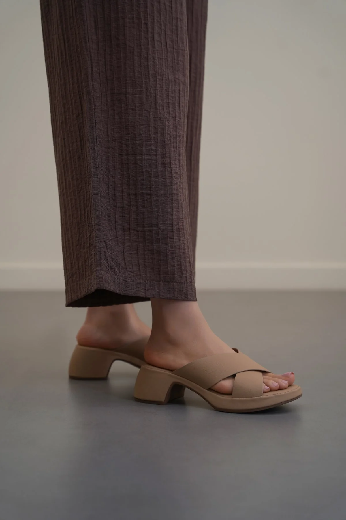 WIDE FIT MAMA HEELS - Image 3