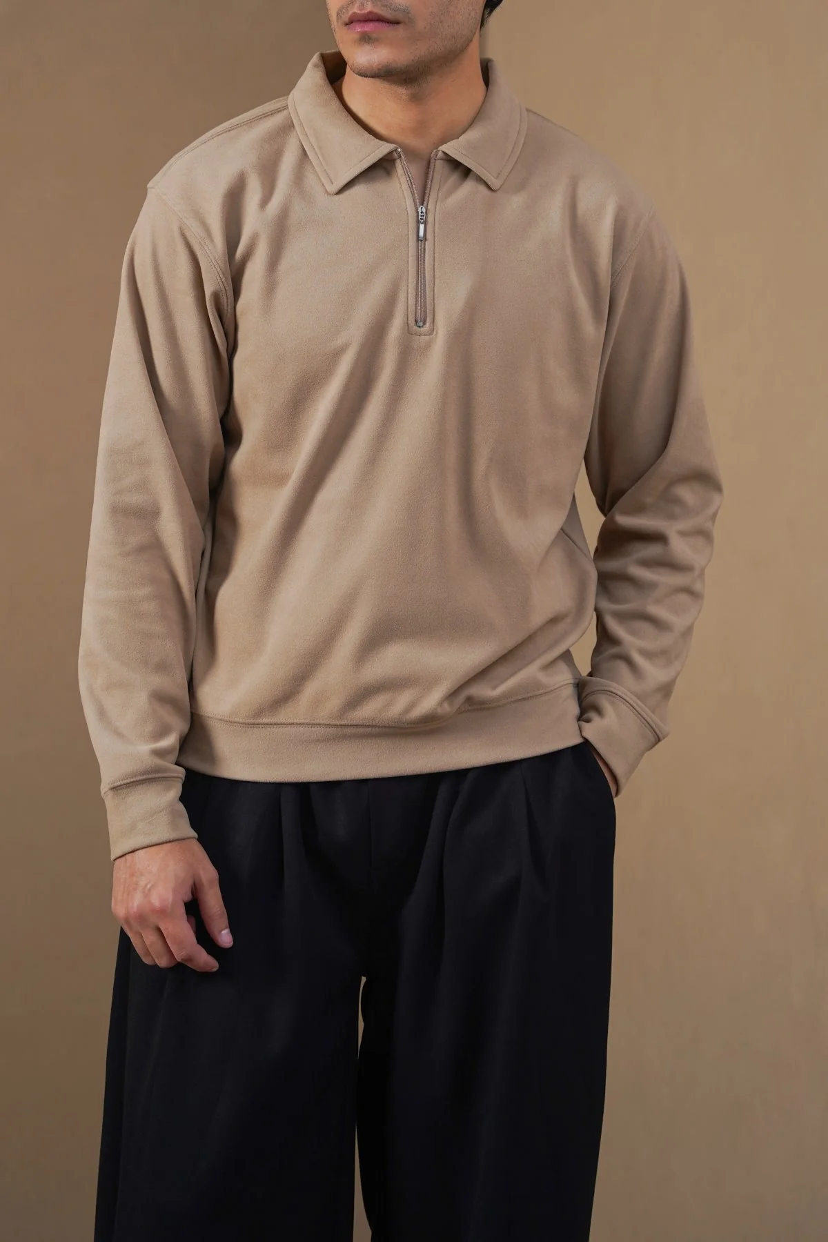 ZIPPER POLO SWEATSHIRT